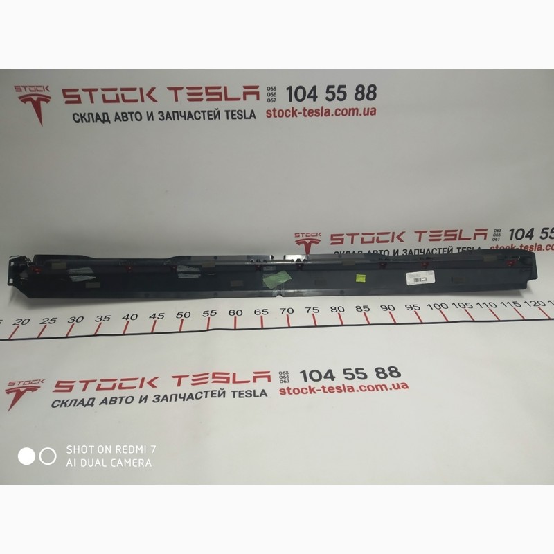 Фото 2. Стоп сигнал крышки багажника верхний Tesla model S, model S REST 6005917-00