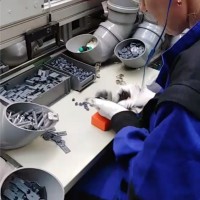 Работа для женщин на производстве деталей для мебели в Чехии