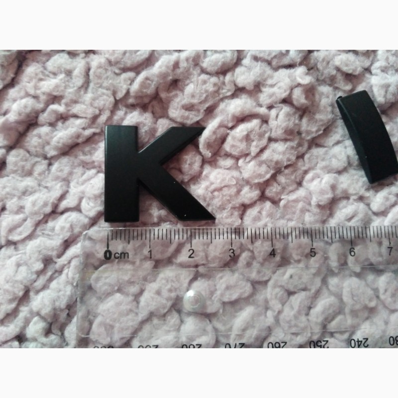 Фото 2. Металлические буквы KIA Чёрная на кузов авто не ржавеют