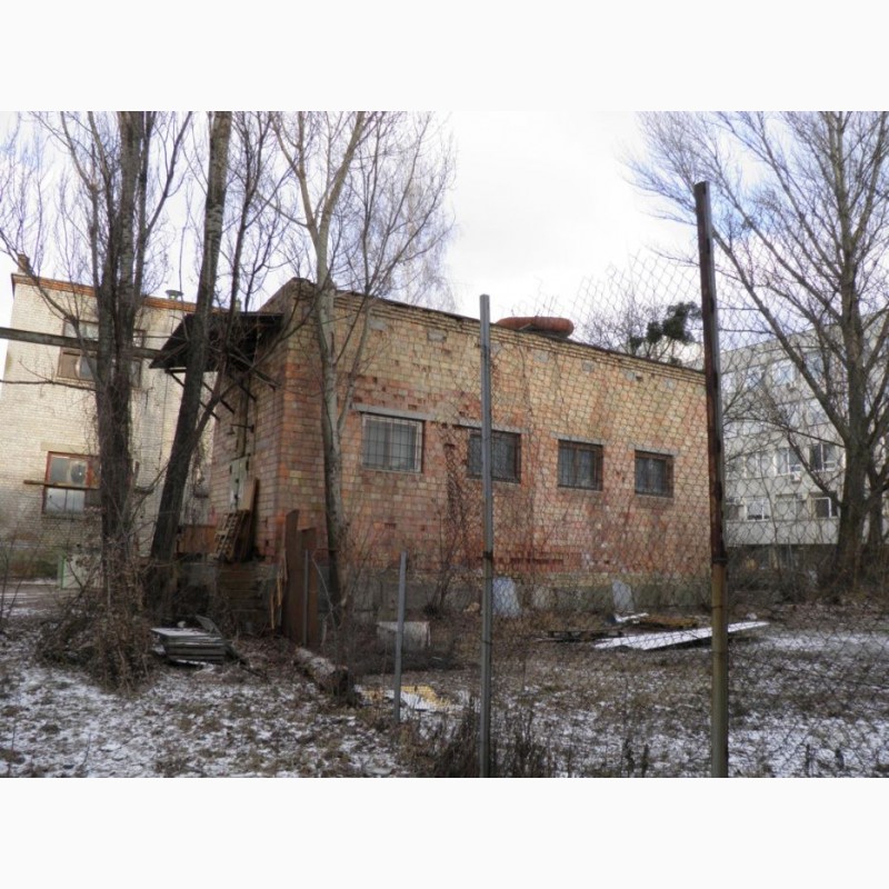 Фото 4. Промислова ділянка землі з капітальними будівлями в Києві