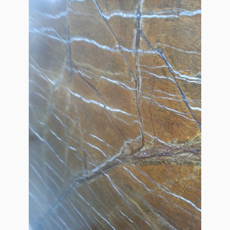 Фото 8. Мраморные слэбы и плитка – долговременный облицовочный камень