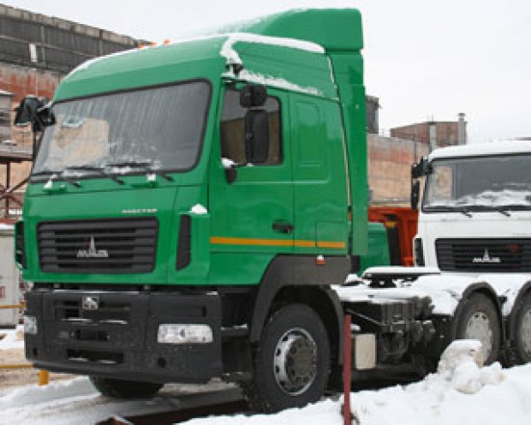 Новый седельный тягач МАЗ-643028-520-012