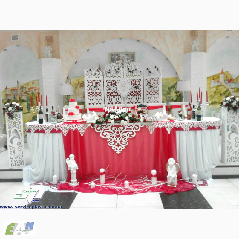 Фото 12. Свадебная арка, резная ширма, ажурные колоны для президиума и выездной регистрации