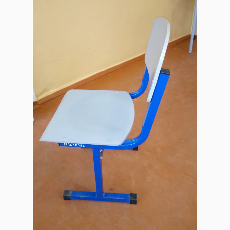 Фото 7. Парта (стол ученический) и стул ученический для учебных заведений