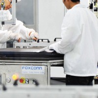 Работа для женщин и мужчин на заводе Foxconn