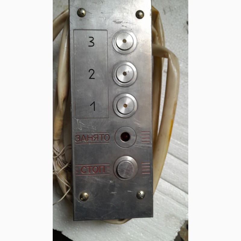 Фото 3. Панель приказа для грузового лифта, 3-х кнопочный, с хранения