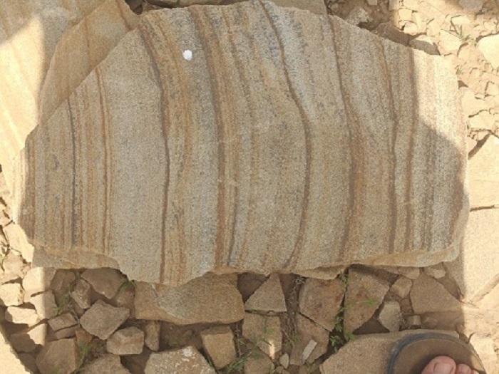 Фото 3. Камень песчаник тигровый с разводом