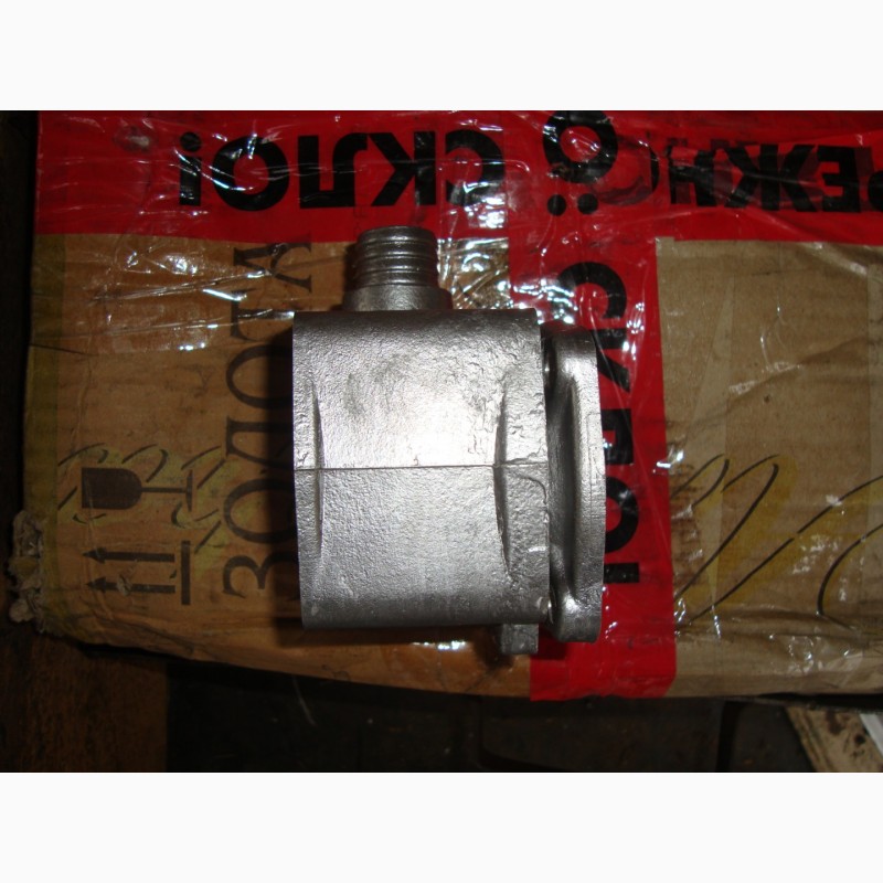 Фото 3. Коробка термостата ЯМЗ-236, 238