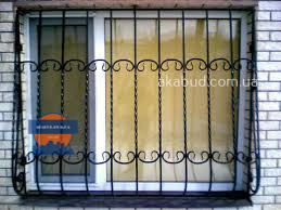 Фото 2. Кованые решетки на окна