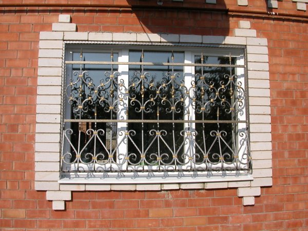 Фото 9. Решетки на окна цена Луцк