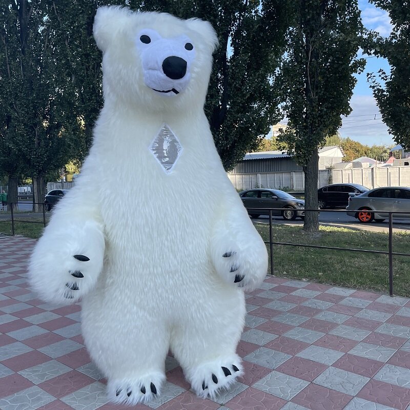 Фото 10. Начните продвижение с надувным костюмом белого медведя