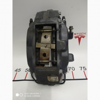 Суппорт тормозной передний левый BREMBO (WITH PADS BLACK) Tesla model S, mo