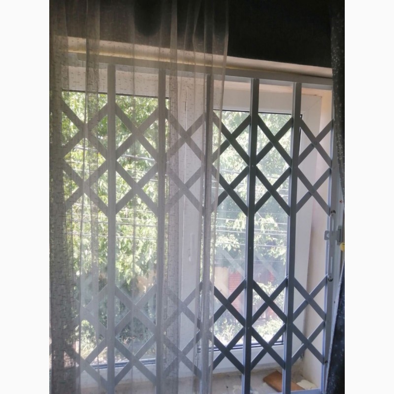 Фото 7. Раздвижные решетки металлические на двери окна балконы, витрины Производство и установкa