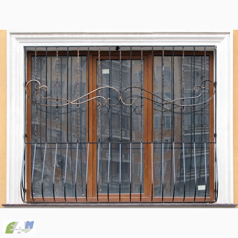 Фото 2. Решетки защитные на окна и двери, изготовление и монтаж