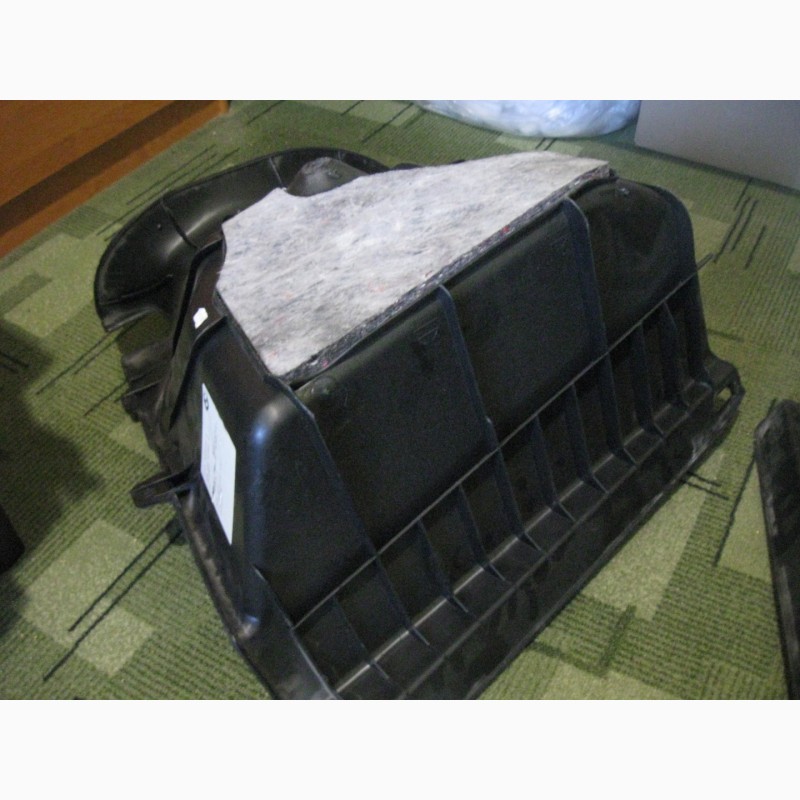 Фото 4. Обшивка багажника БМВ Е60