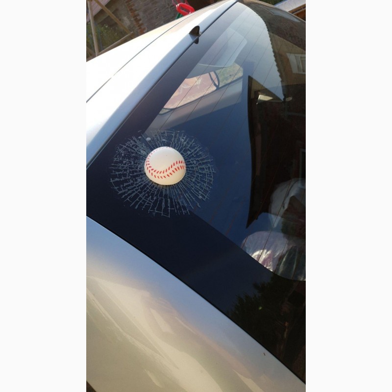 Фото 3. Наклейка на авто Мяч Бейсбольный в окне авто наклейка прикол