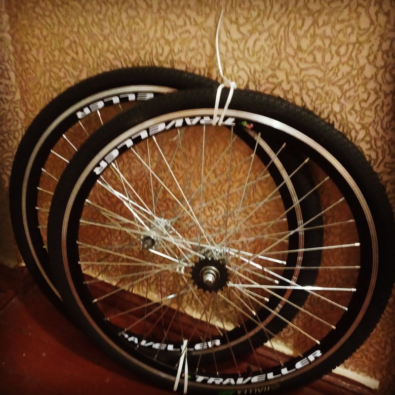 Фото 9. Вело колесо переднее и заднее на дорожный велосипед комплект