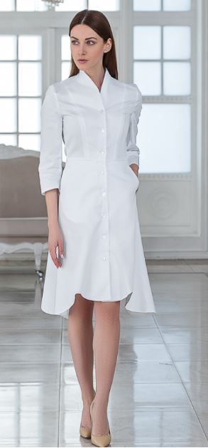Медицинское платье-халат с фигурным низом