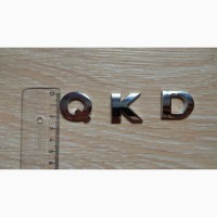 Металлические буквы Q.K.D на кузов авто не ржавеют