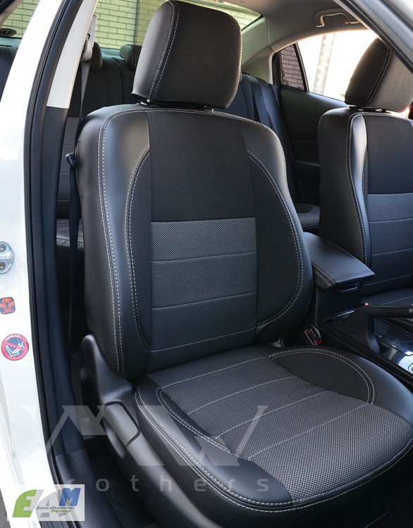 Фото 2. Авточехлы на сидения от MW-Brothers на Mazda