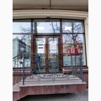 Аренда помещения под магазин/банк/кафе. Фасад, витрины. Нижний Вал, Киев