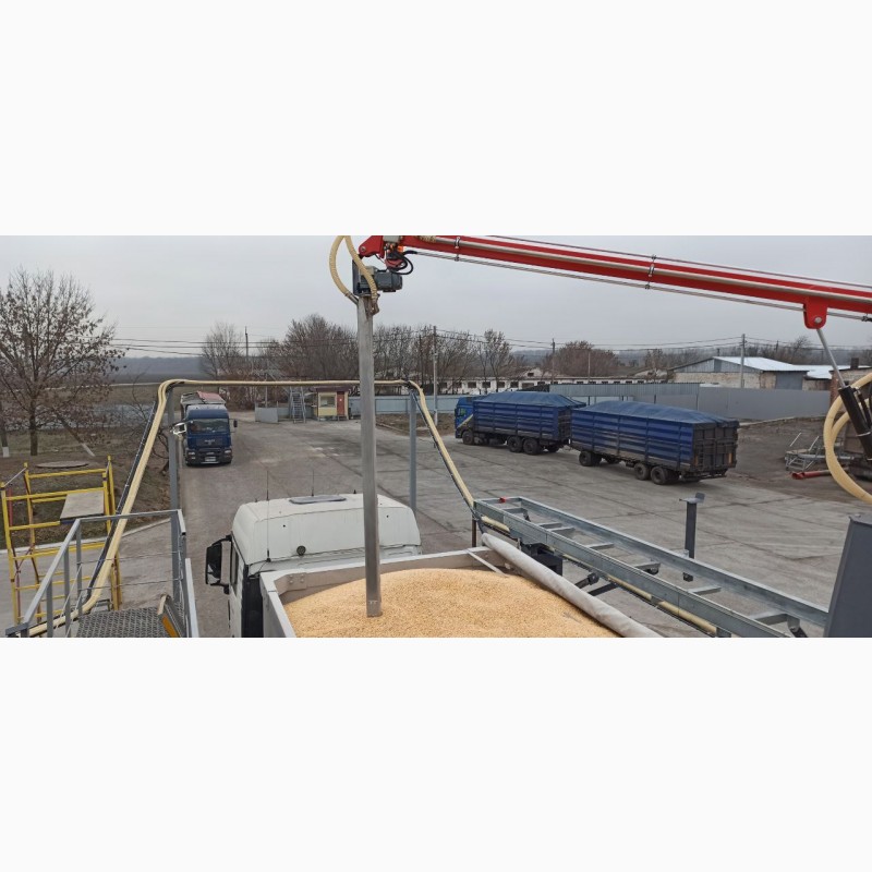 Фото 2. Пробоотборник зерна на рельсе Ecotec RAIL с щелевым зондом двухуровневого действия