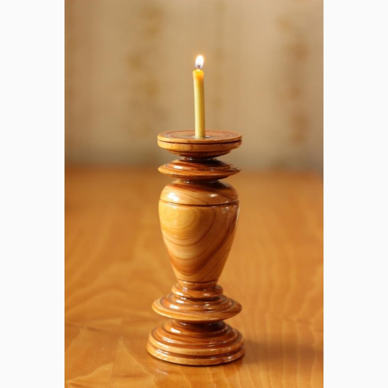 Фото 20. Деревянный подсвечник для тонкой церковной свечи, отличный подарок