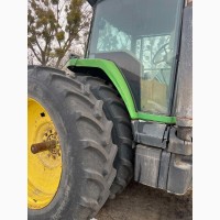 Трактор John Deere 8400